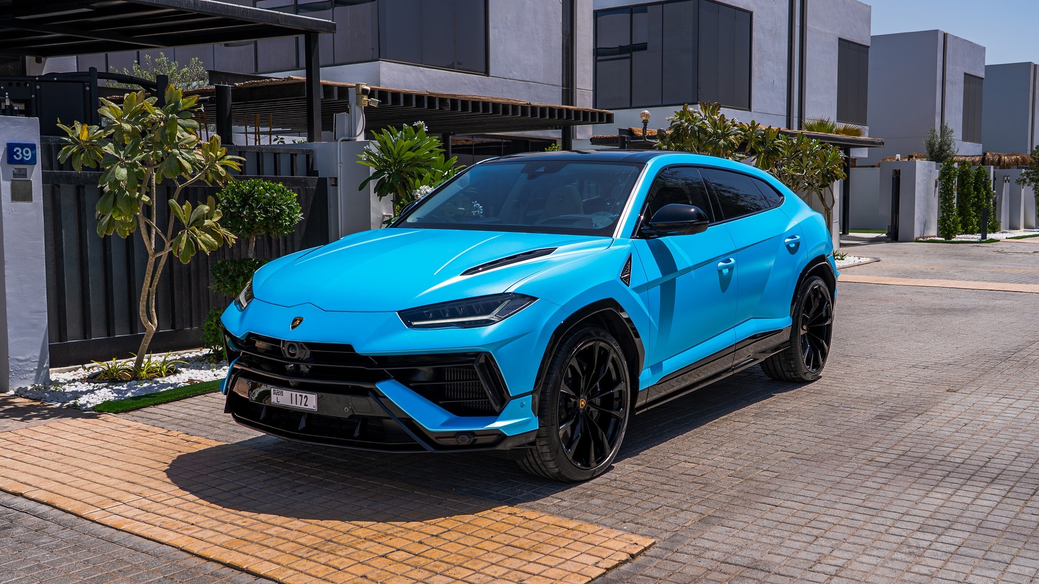 Why An SUV Is Essential For Rocky Mountain Explorations